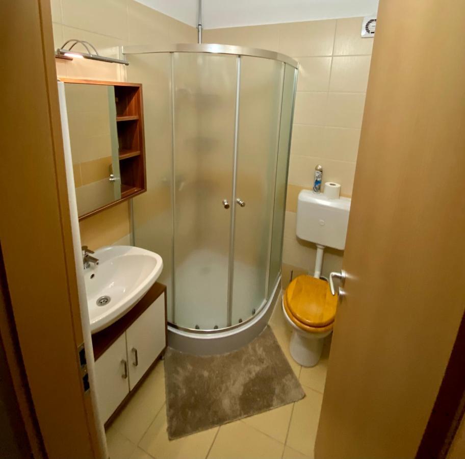 Barand Apartman Eger Exterior photo